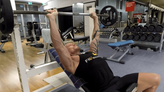 Développé incliné avec barre