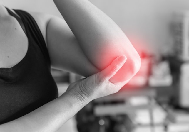 Musculation douleurs aux coudes : conseils et renforcement