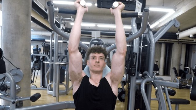 Presse militaire à la machine prise serrée