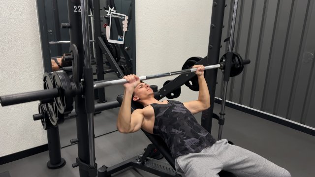 Développé incliné à la Smith machine
