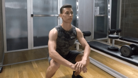 Image Squat sans matériel