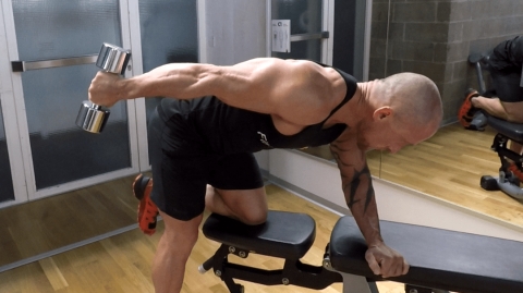 Image Kickback triceps