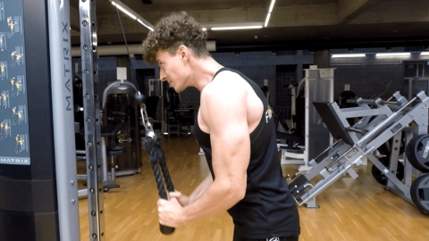 Image Extension des triceps à la corde